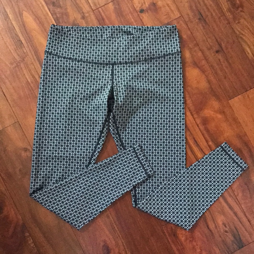 Lululemon Wunder Under Legging Size 12